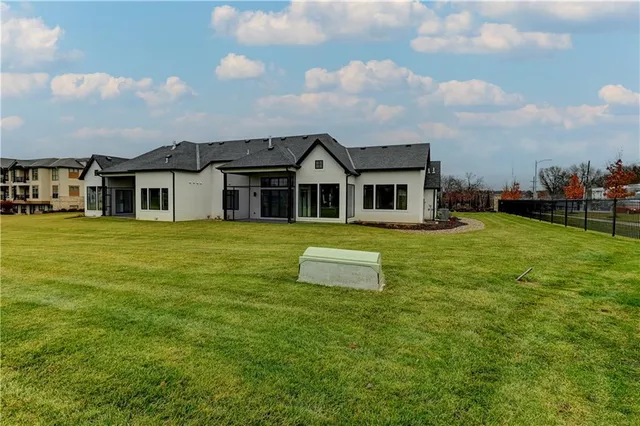 $999,900 | 3903 West 84th Terrace, Prairie Village, KS 66206