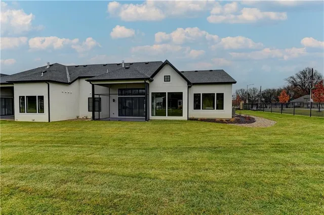 $999,900 | 3903 West 84th Terrace, Prairie Village, KS 66206