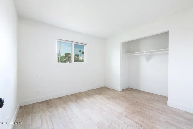 $1,800 | 157 West Juniper Street, Mesa, AZ 85201