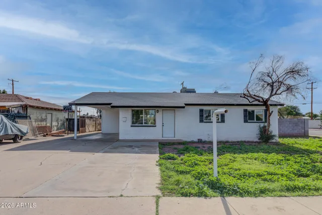 $1,800 | 157 West Juniper Street, Mesa, AZ 85201