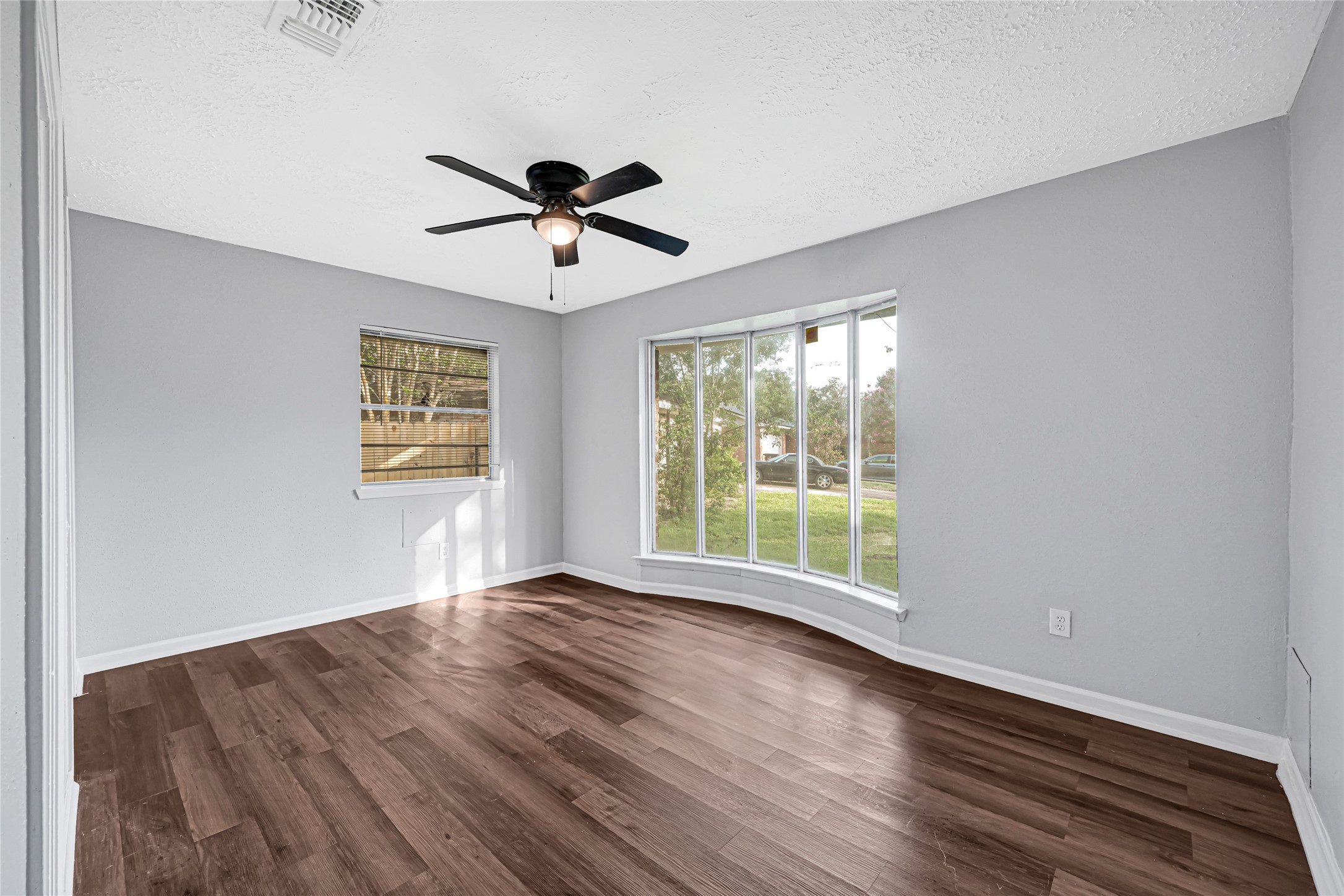 10554 Quail Ridge Lane Sugar Land, TX 77498 - Photo 21 of 37 Bedroom