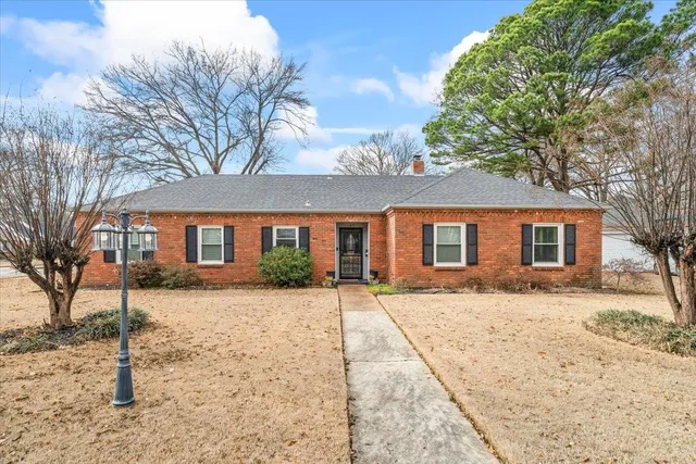 $274,900 | 1107 Ivy Road, Memphis, TN 38117