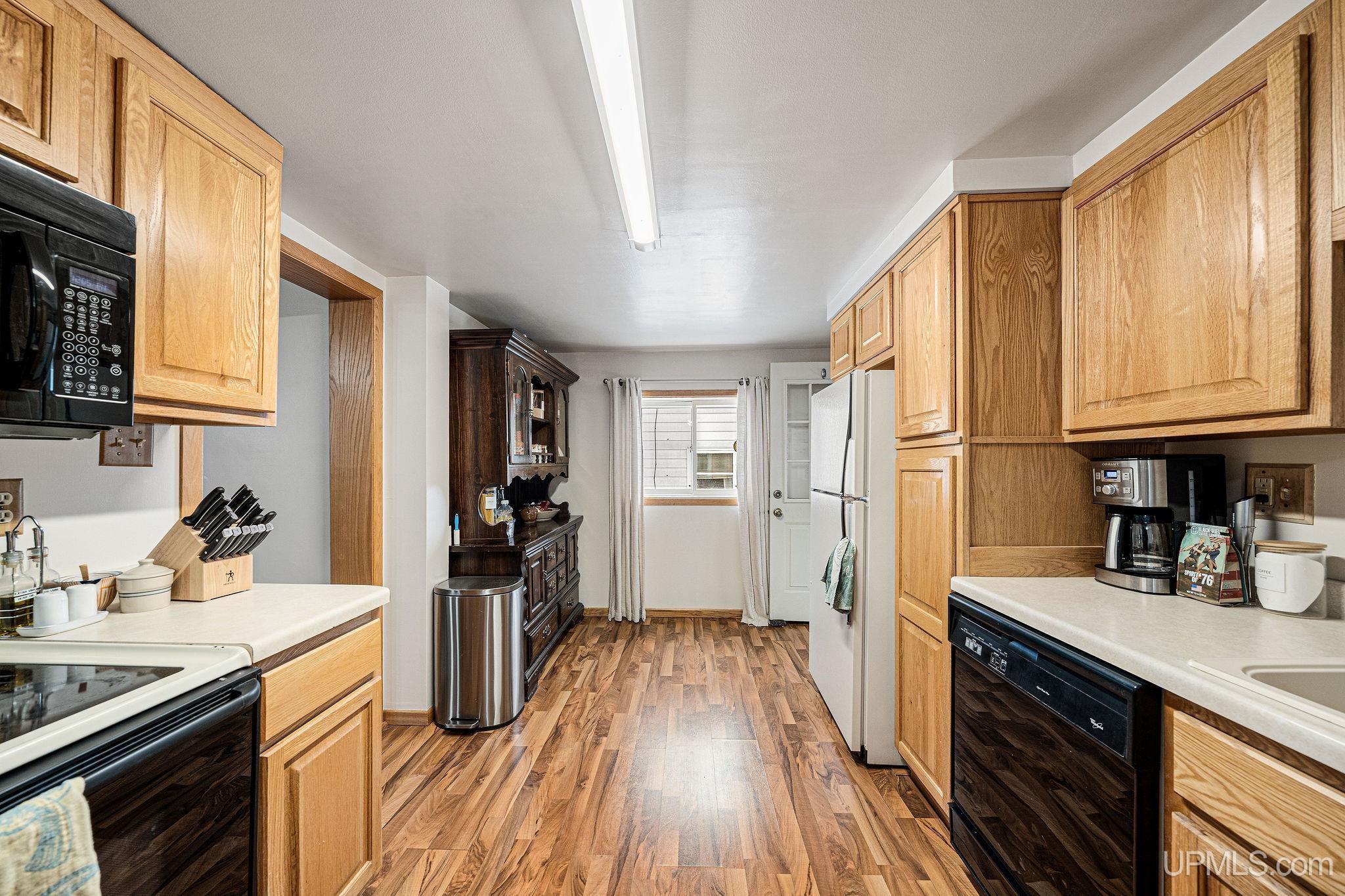 312 West Ridge Street Ishpeming, MI 49849 - Photo 6 of 39