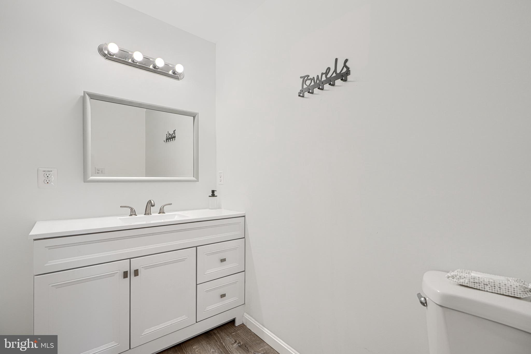 2524 Sycamore Avenue Sparrows Point, MD 21219 - Photo 20 of 38 Primary en suite full bath