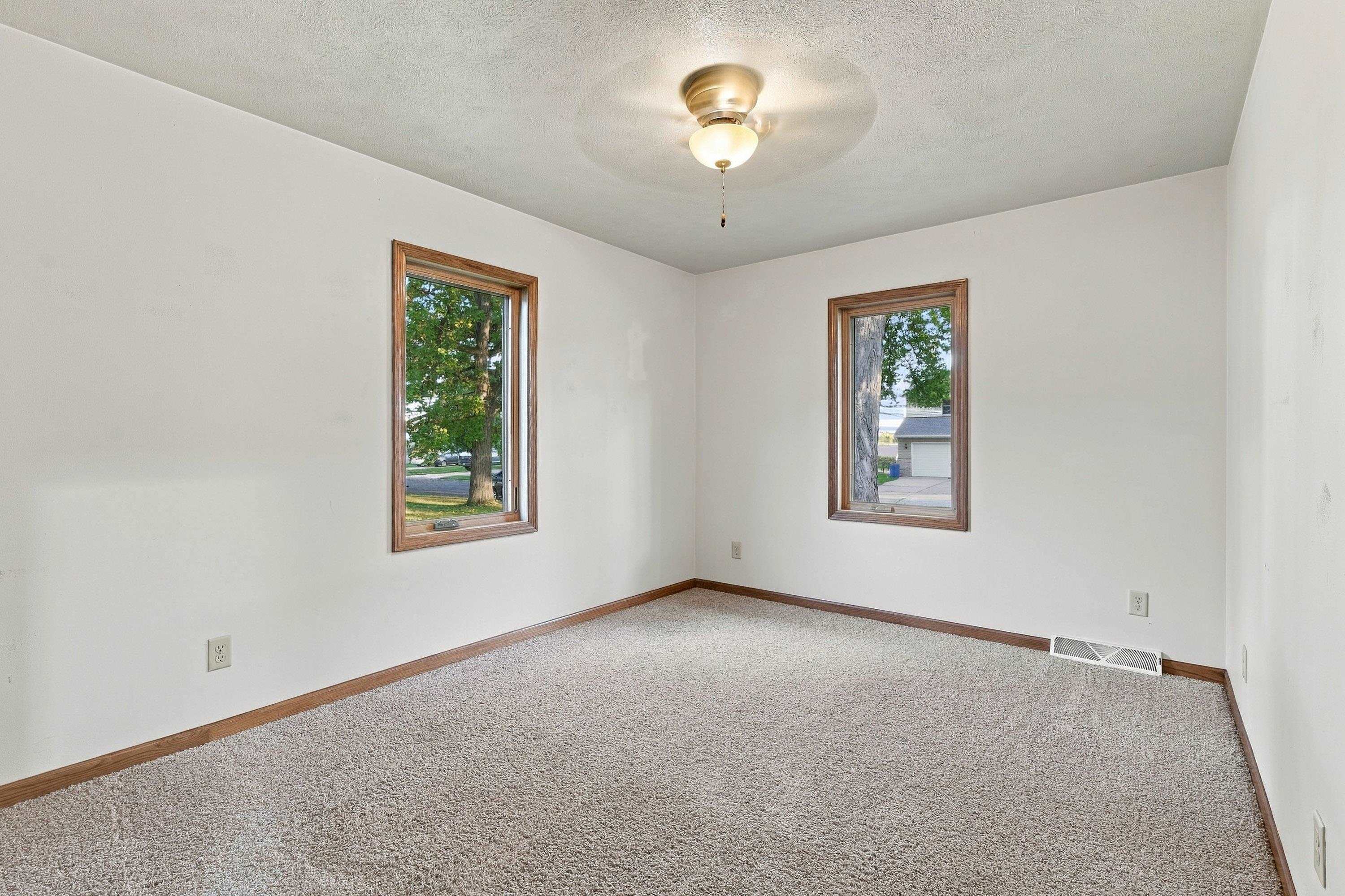 415 Waterloo Road Marshall, WI 53559 - Photo 35 of 38 Gallery Image 35