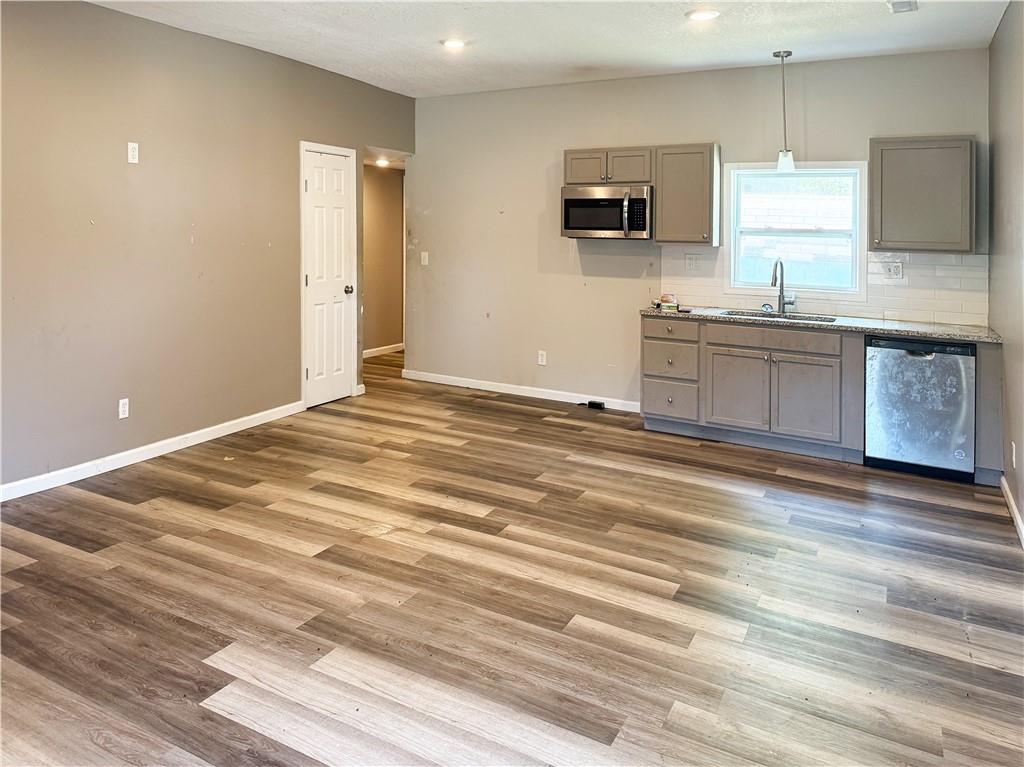 716 10th Street Osawatomie, KS 66064 - Photo 4 of 11