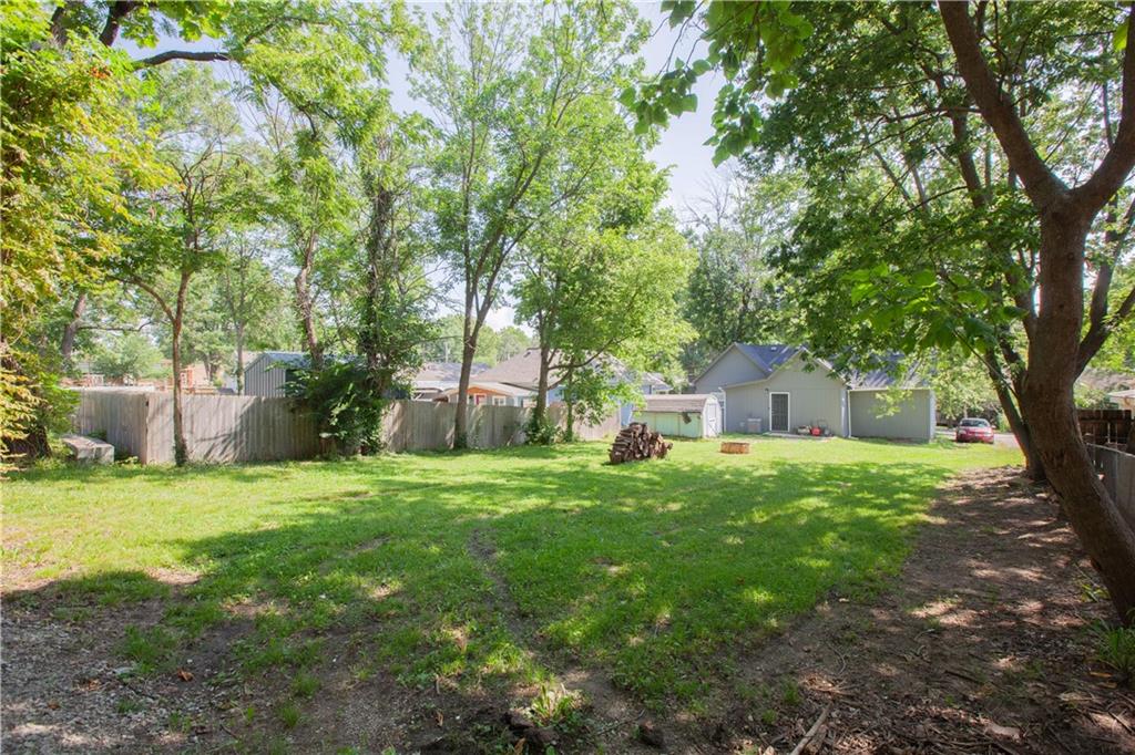 716 10th Street Osawatomie, KS 66064 - Photo 10 of 11