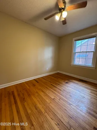 $1,200 | 2505 East 3rd Street, Unit B, Greenville, NC 27858