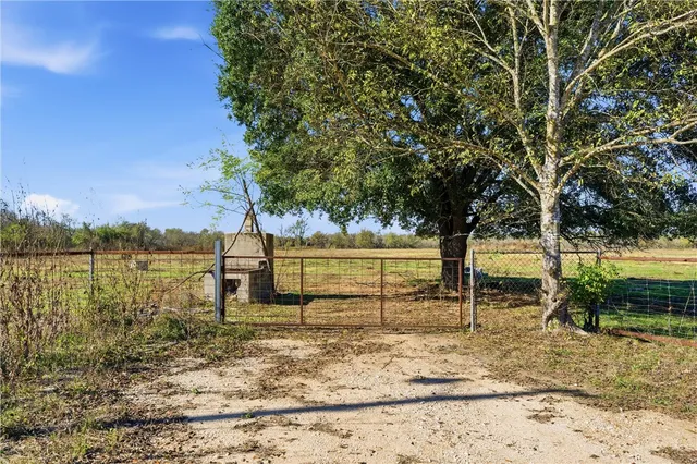 $155,000 | 101 County Road 2891, Marlin, TX 76661