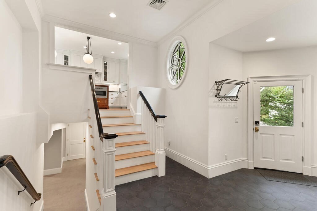 4 Eliot Road Lexington, MA 02421 - Photo 29 of 41 Gallery Image 29