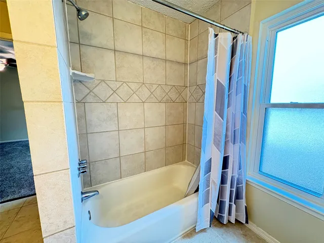 $2,145 | 11526 Village Pl Drive, Unit 67, Houston, TX 77077