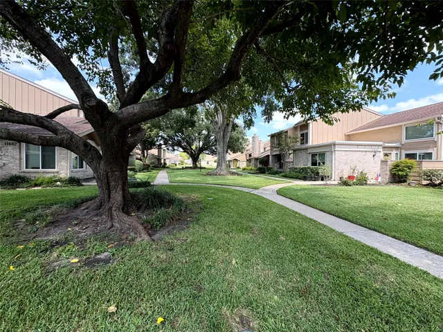 $2,145 | 11526 Village Pl Drive, Unit 67, Houston, TX 77077