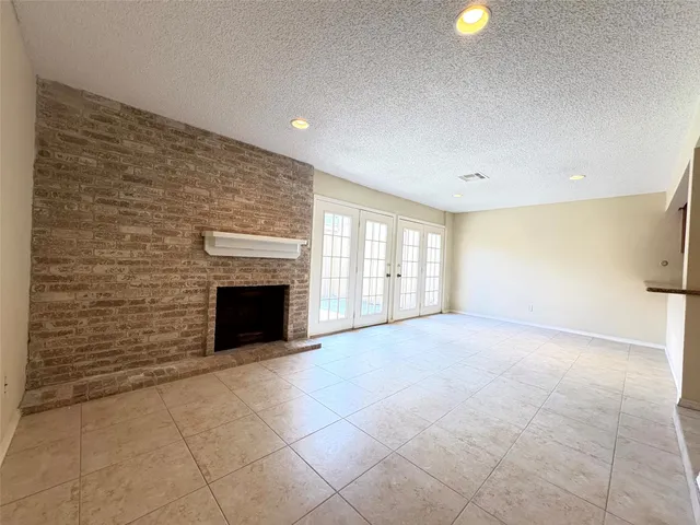 $2,145 | 11526 Village Pl Drive, Unit 67, Houston, TX 77077