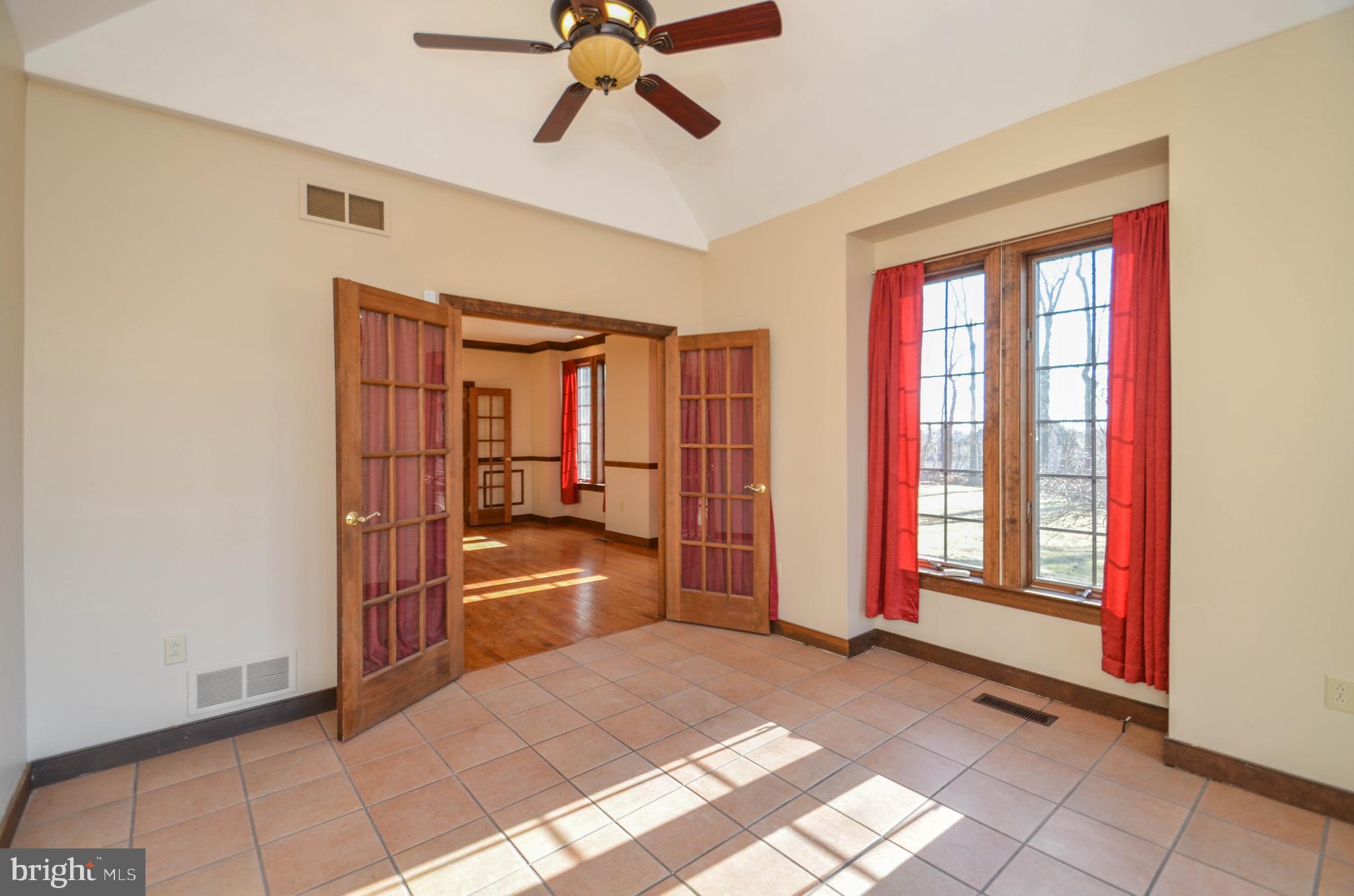 830 Texas Road Easton, PA 18042 - Photo 11 of 46
