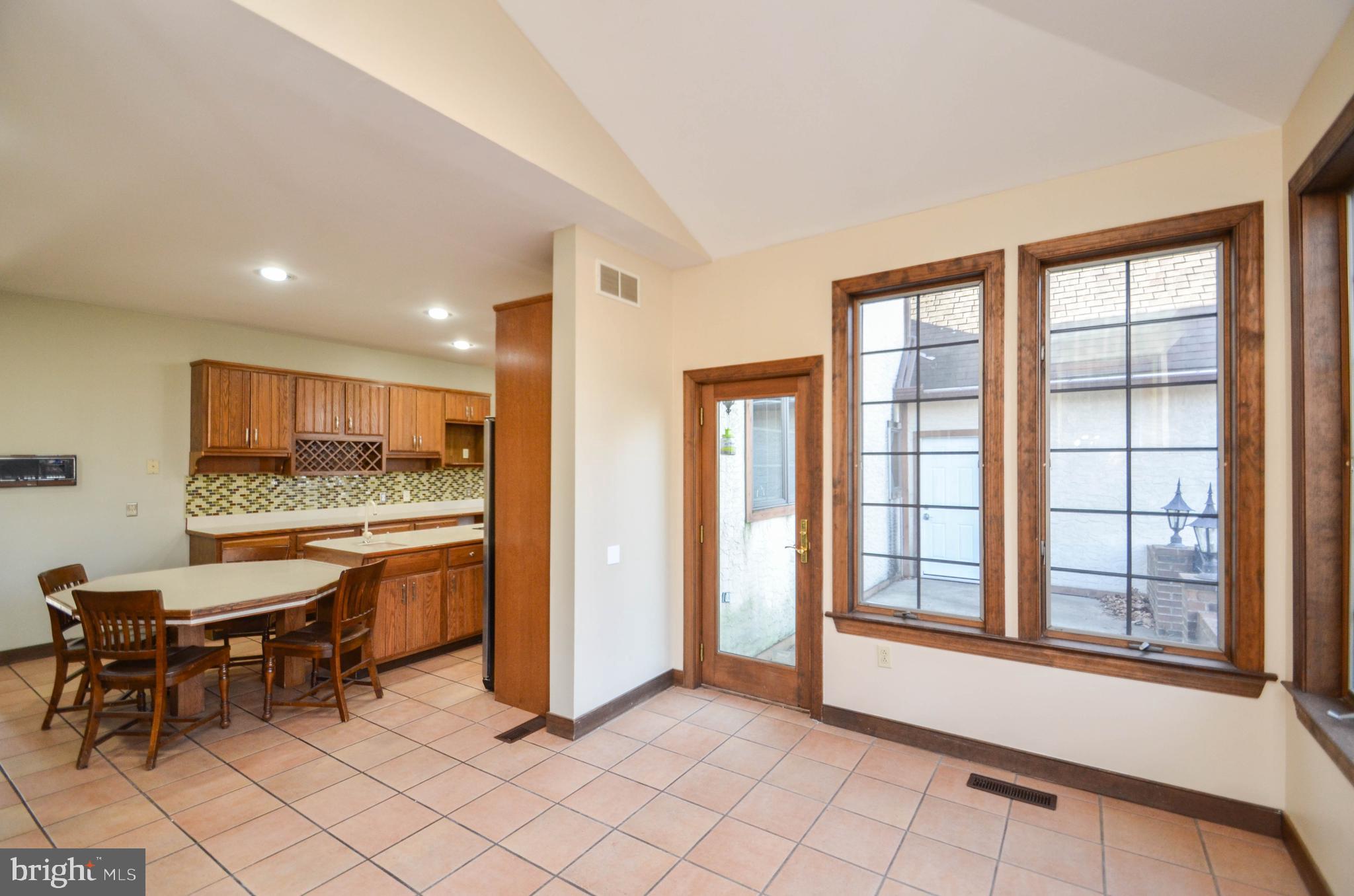 830 Texas Road Easton, PA 18042 - Photo 17 of 46