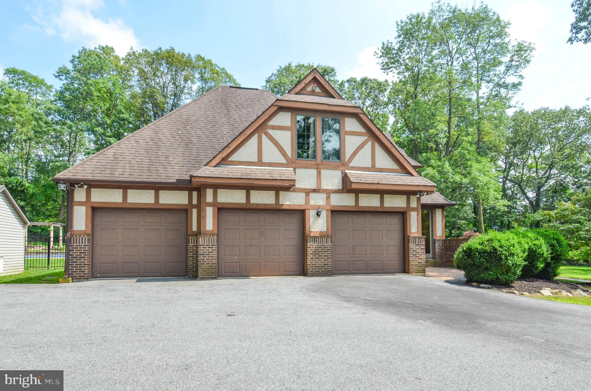 830 Texas Road Easton, PA 18042 - Photo 2 of 46