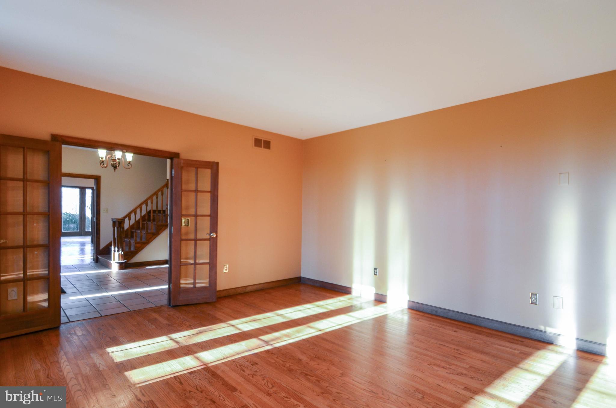 830 Texas Road Easton, PA 18042 - Photo 6 of 46
