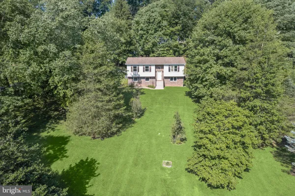 $400,000 | 308 Waterview Court, Hampstead, MD 21074
