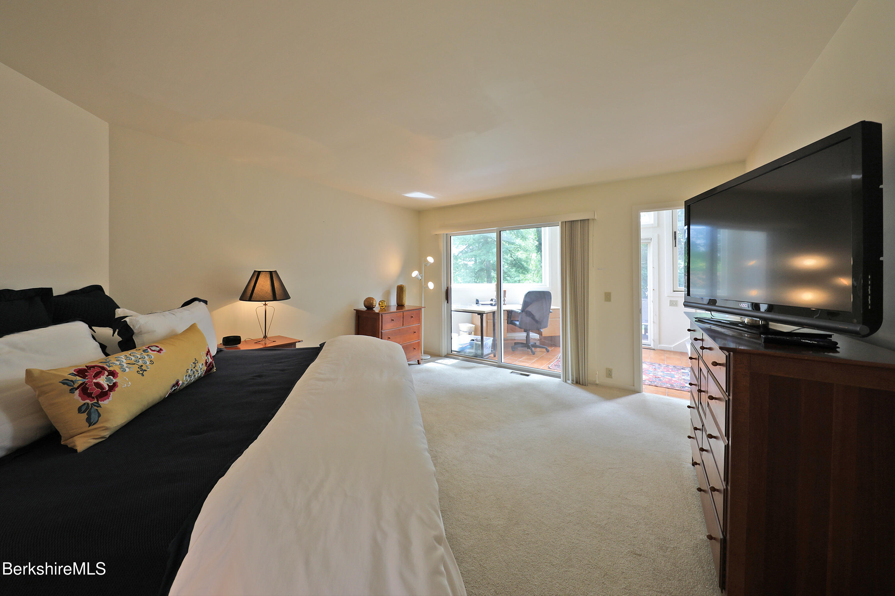 19 Hawthorne Road, Unit GH 8 Stockbridge, MA 01240 - Photo 26 of 53 Primary BR