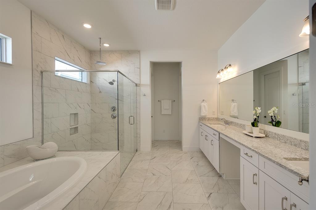 8066 Redonda Loop Bradenton, FL 34202 - Photo 12 of 38