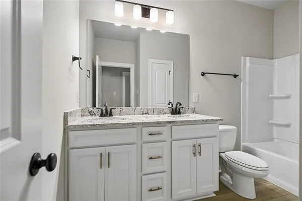 $2,700 | 8862 Lyndanne Drive, Denham Springs, LA 70726