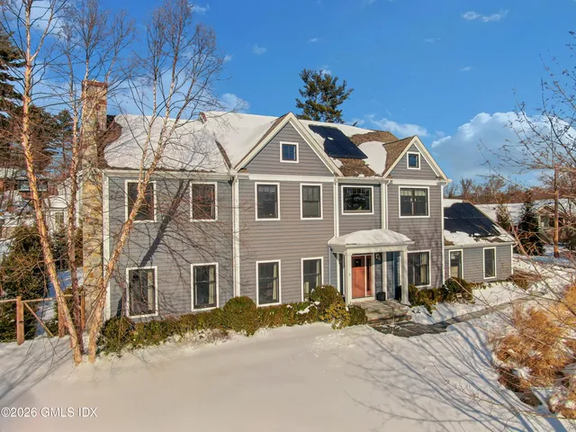 $2,500,000 | 9 Benders Drive, Greenwich, CT 06831