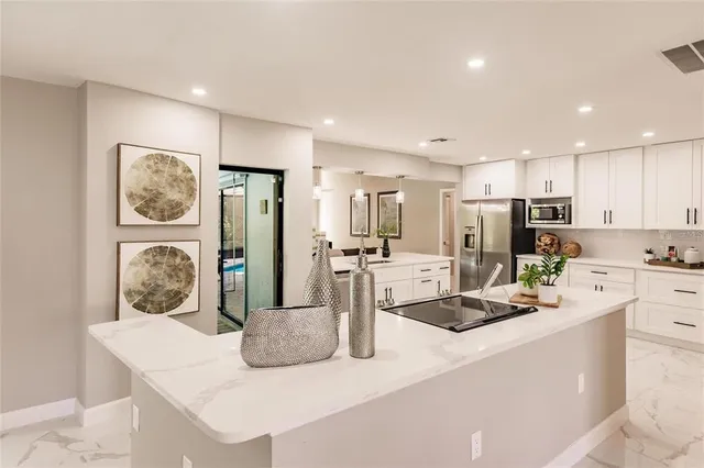 $3,250 | 904 South Doral Lane, Venice, FL 34293