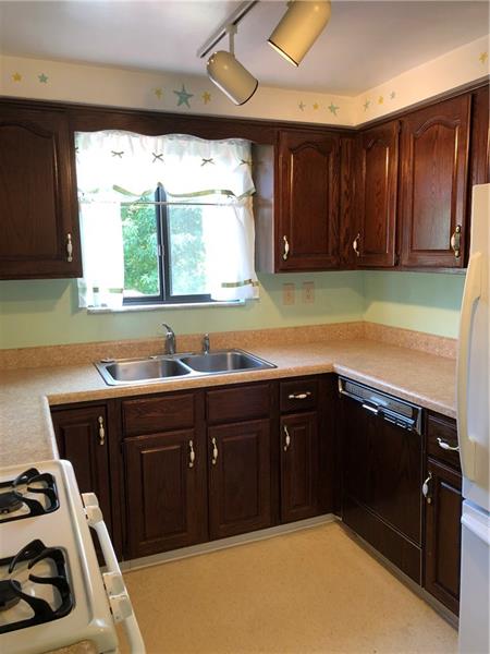 3852 Edge Road Pittsburgh, PA 15227 - Photo 3 of 23 Gallery Image 3