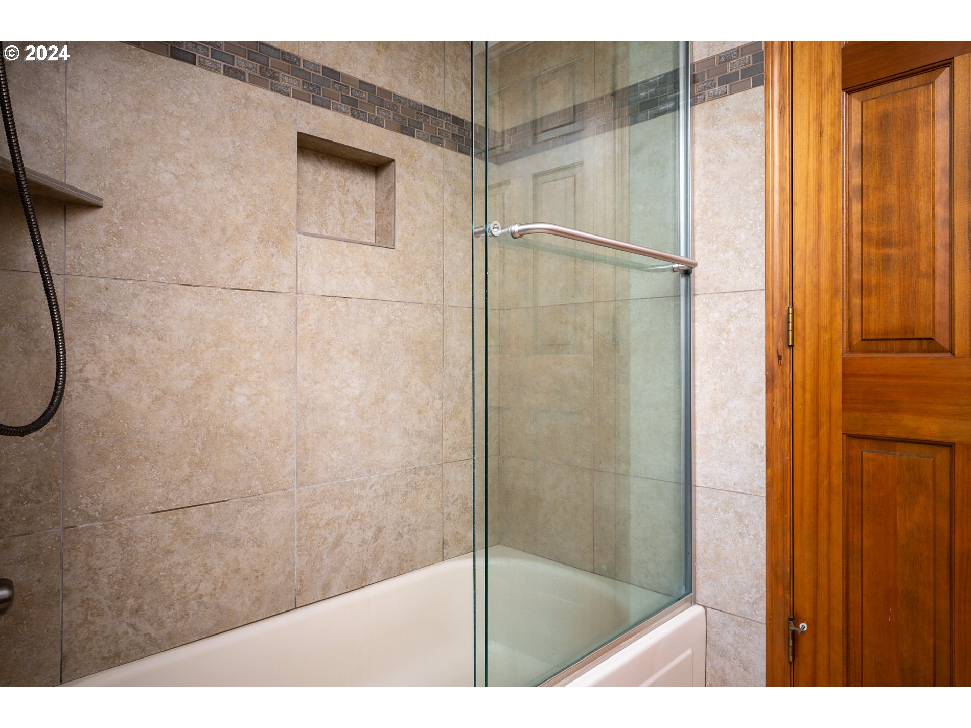 1908 Northwest 140th Circle Vancouver, WA 98685 - Photo 26 of 46 a bathroom with a shower