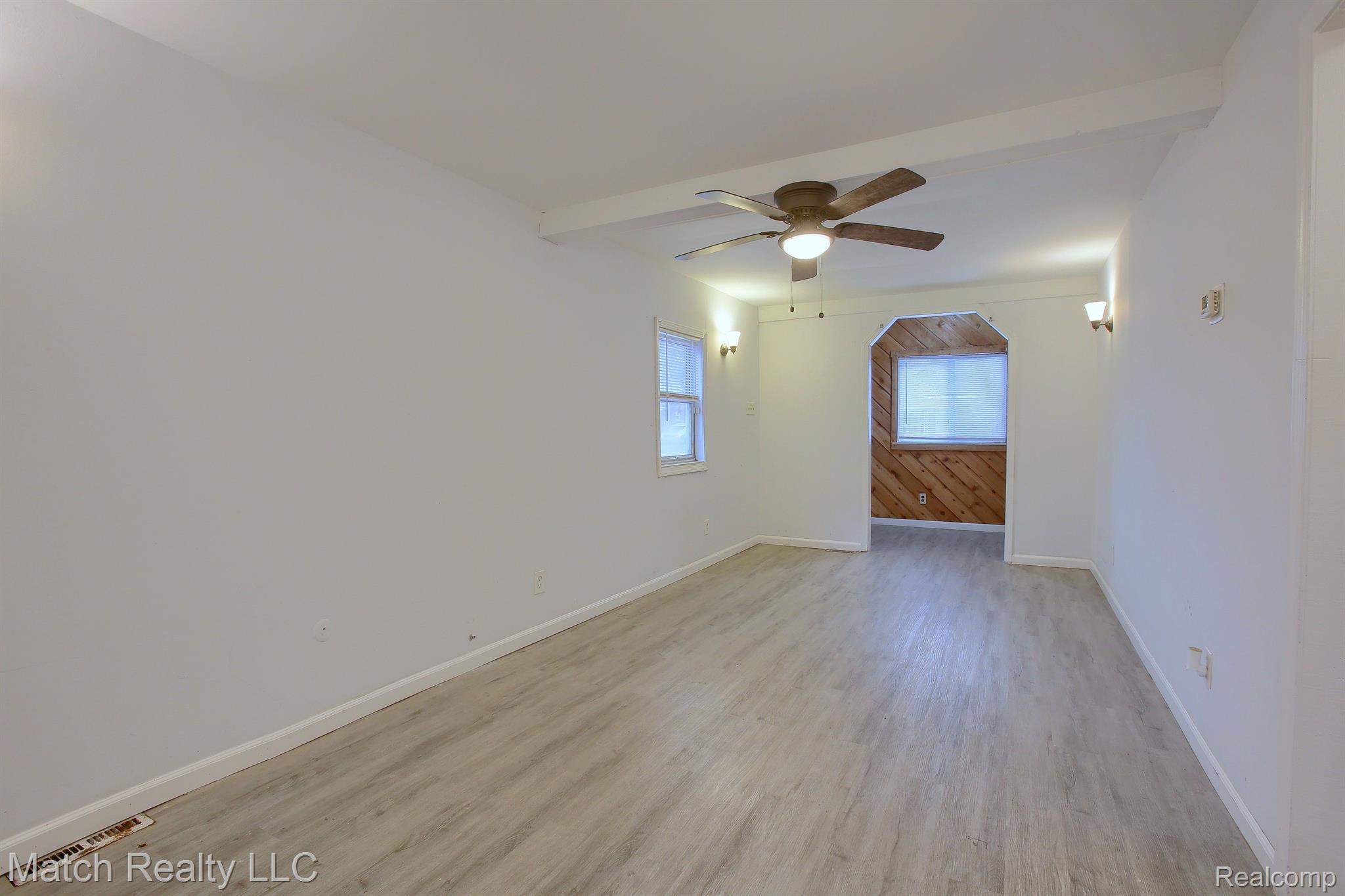 19781 Evergreen Road Detroit, MI 48219 - Photo 3 of 22 Gallery Image 3
