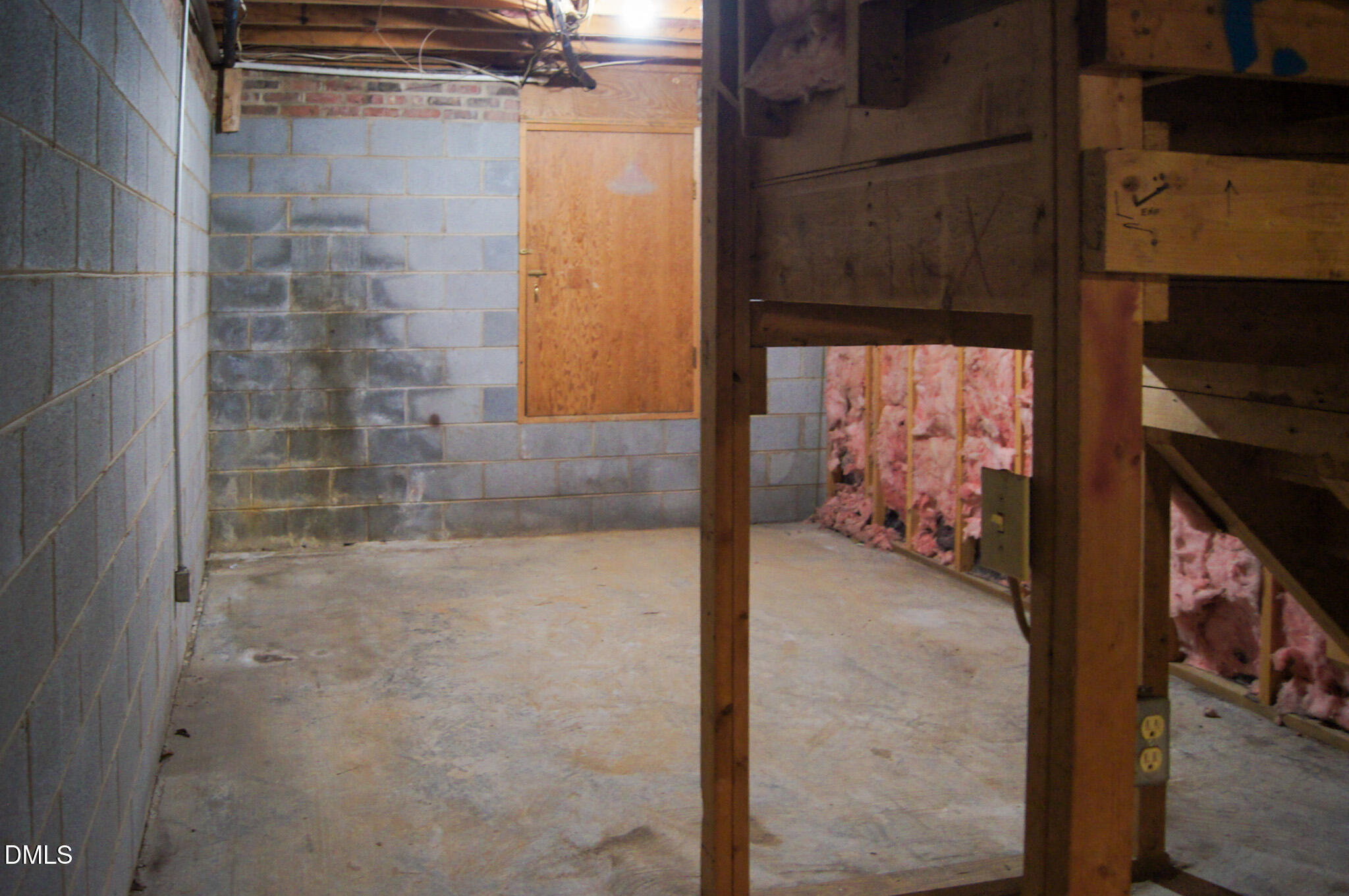 8720 Mt Pleasant Church Road Willow Spring, NC 27592 - Photo 52 of 77 a bathroom with a glass door shower