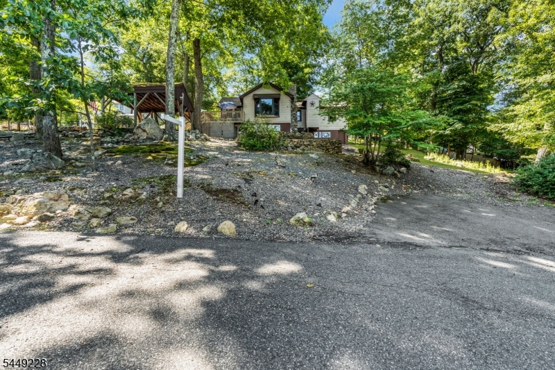 16 Lakeview Road Hopatcong, NJ 07843 - Photo 34 of 50 Gallery Image 34