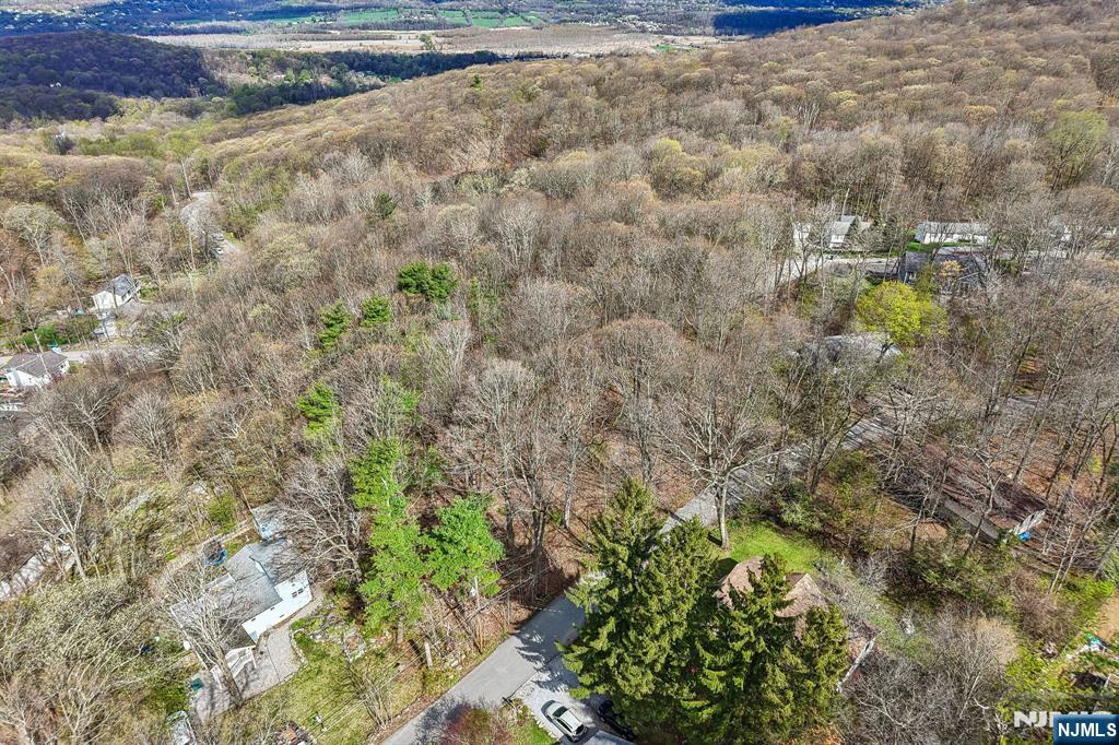 11 Alamoosook Road Vernon, NJ 07422 - Photo 7 of 47 Gallery Image 7