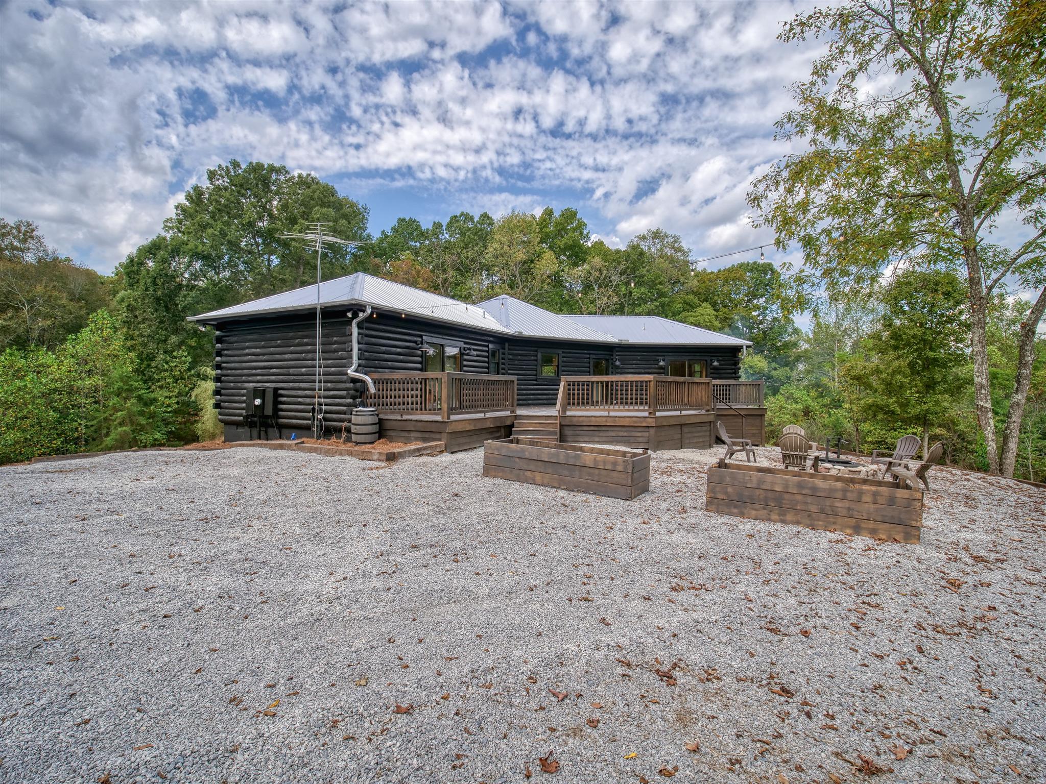 8486 Tom Patton Road Lyles, TN 37098 - Photo 4 of 30