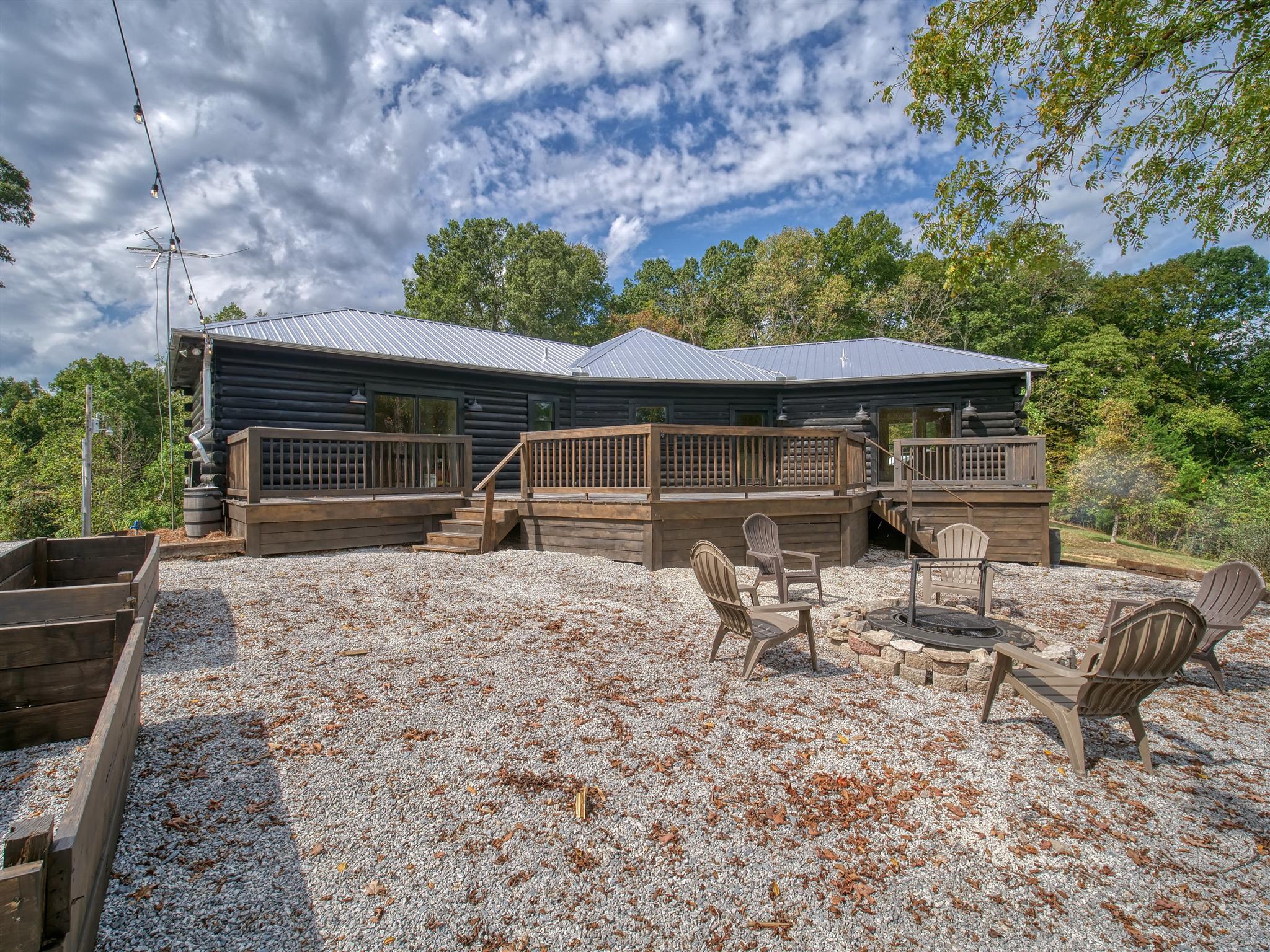8486 Tom Patton Road Lyles, TN 37098 - Photo 5 of 30