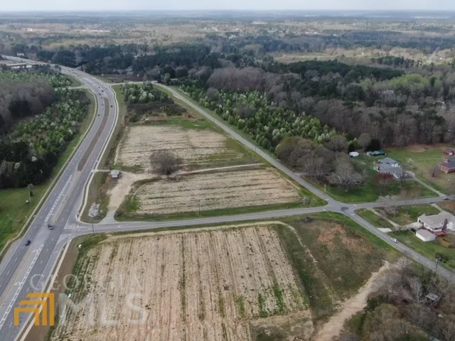 a view of a yard with mountain view