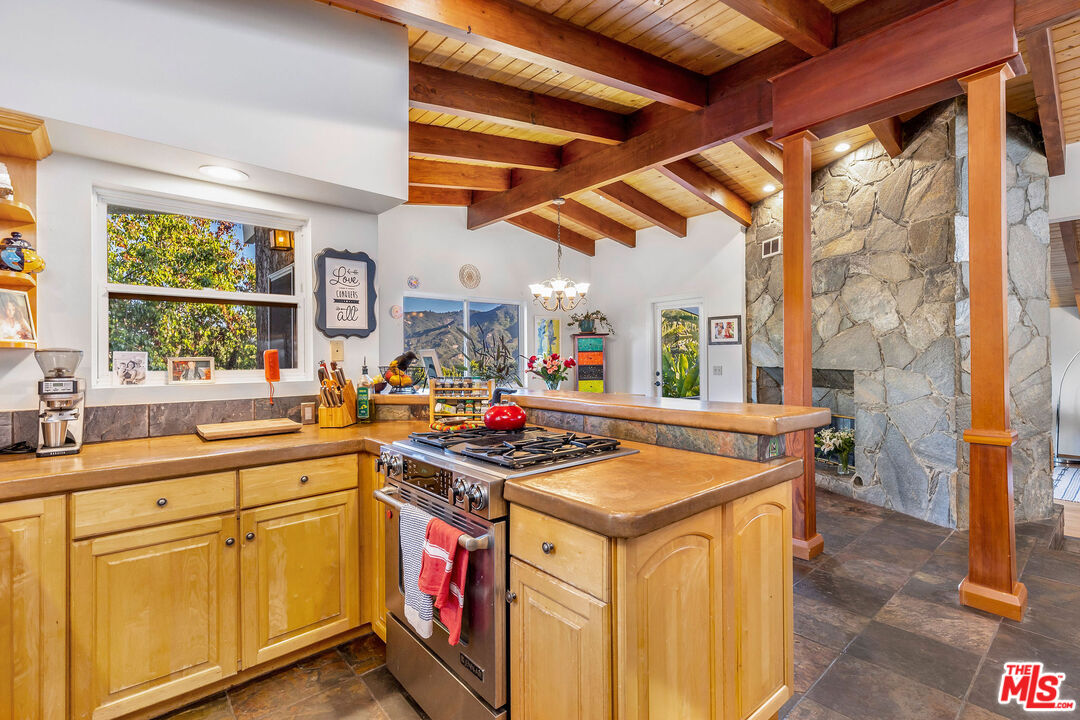 2716 Halsey Road Topanga, CA 90290 - Photo 18 of 51