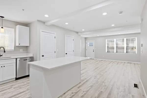 $2,500 | 61 Parker Street, Unit 7, Springfield, MA 01151