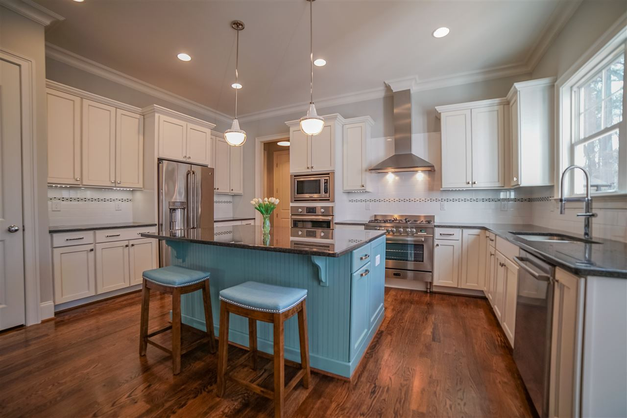 6423 Rosny Road Raleigh, NC 27613 - Photo 9 of 29 Large Kitchen Island
