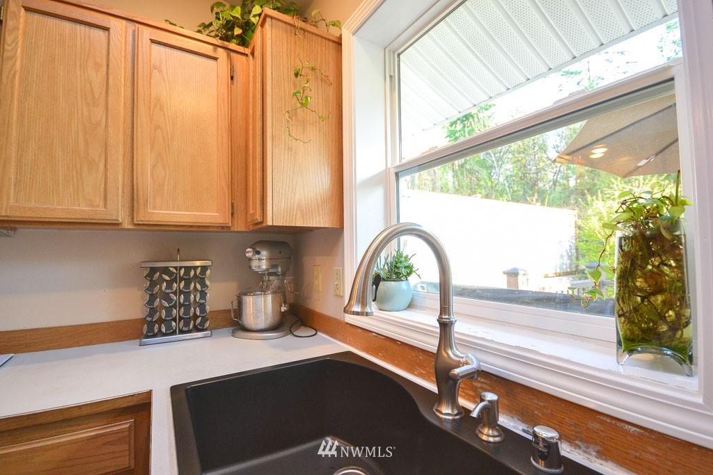 2402 211th Street Southeast Bothell, WA 98021 - Photo 7 of 20