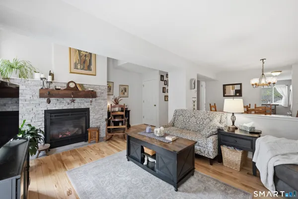 $325,000 | 2 Rivermead, Unit 2, Avon, CT 06001