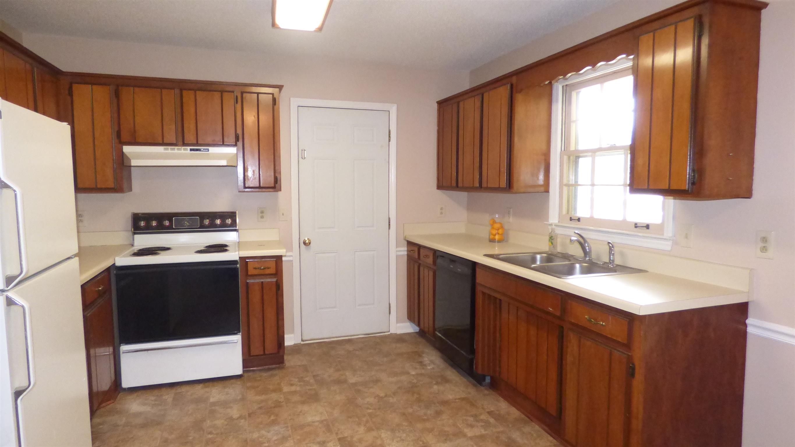 229 Pleasant Run Road Smyrna, TN 37167 - Photo 7 of 16 Kitchen has all appliances