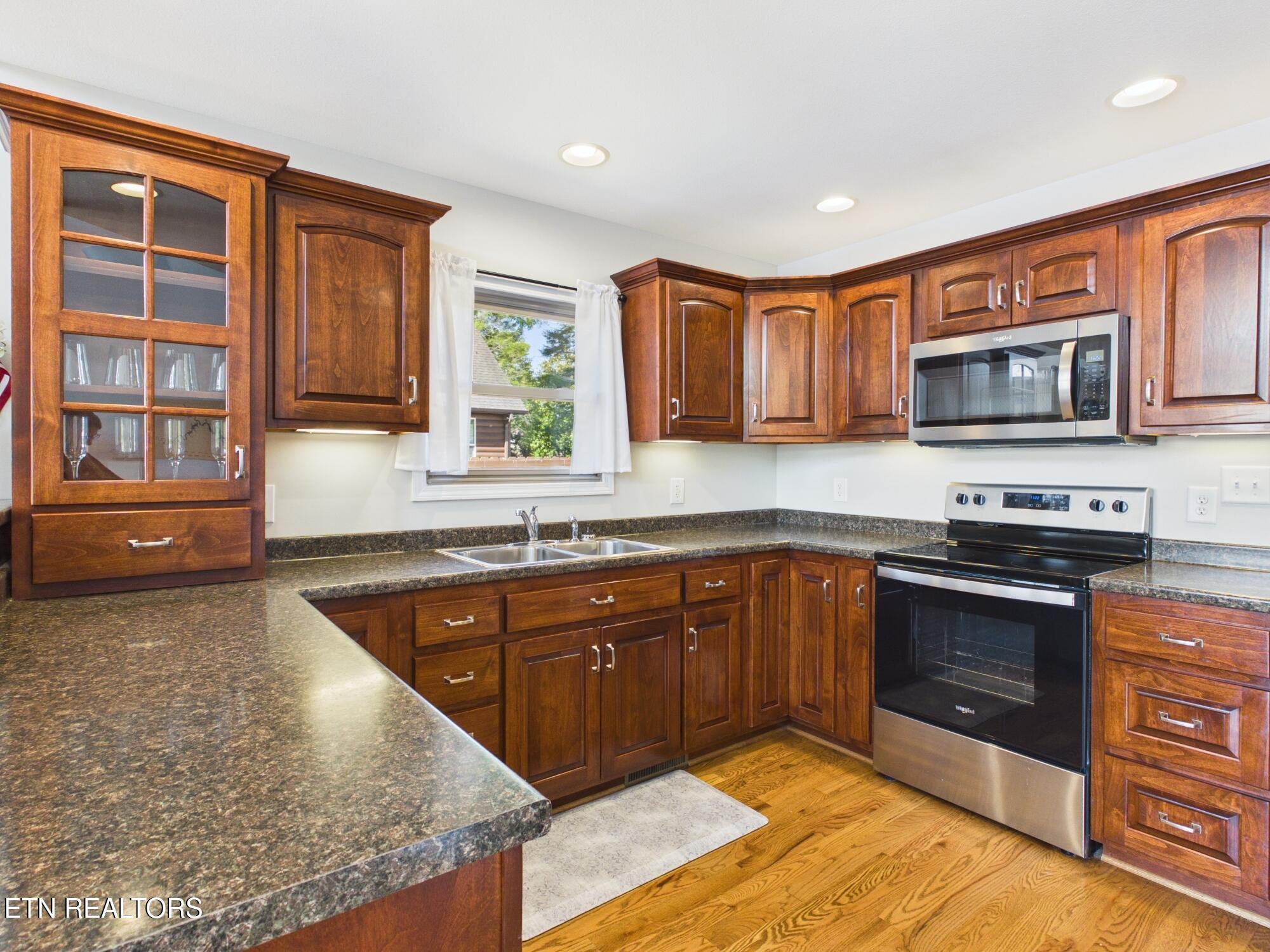 115 Dabbs Drive Spring City, TN 37381 - Photo 5 of 56 10