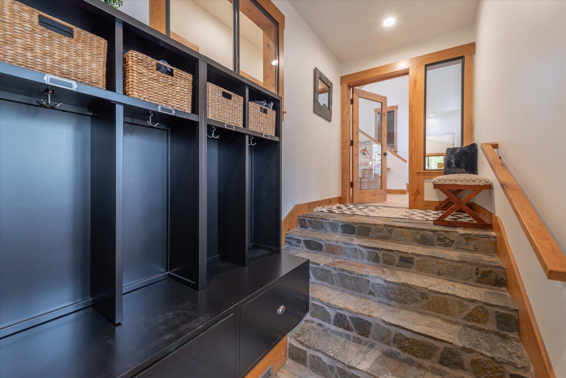 14192 Ski View Loop Truckee, CA 96161 - Photo 23 of 28 Gallery Image 23