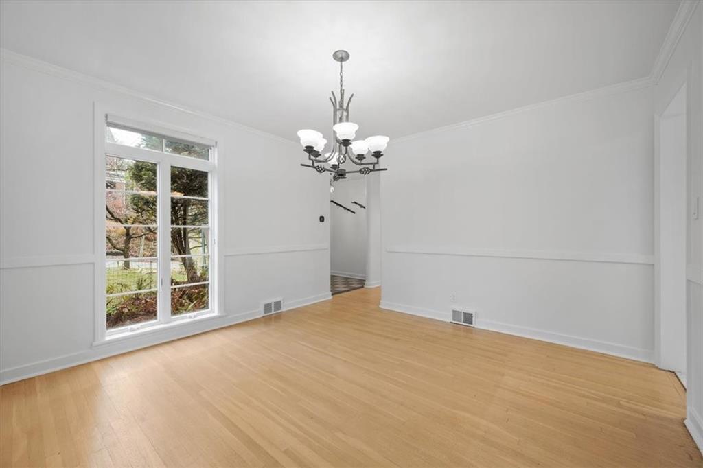 2800 Fernwald Road Pittsburgh, PA 15217 - Photo 18 of 37 a view of a room with a large window