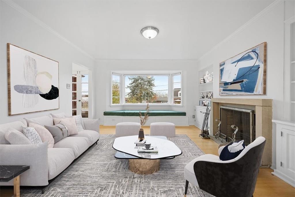 2800 Fernwald Road Pittsburgh, PA 15217 - Photo 9 of 37 a living room with furniture and a fireplace