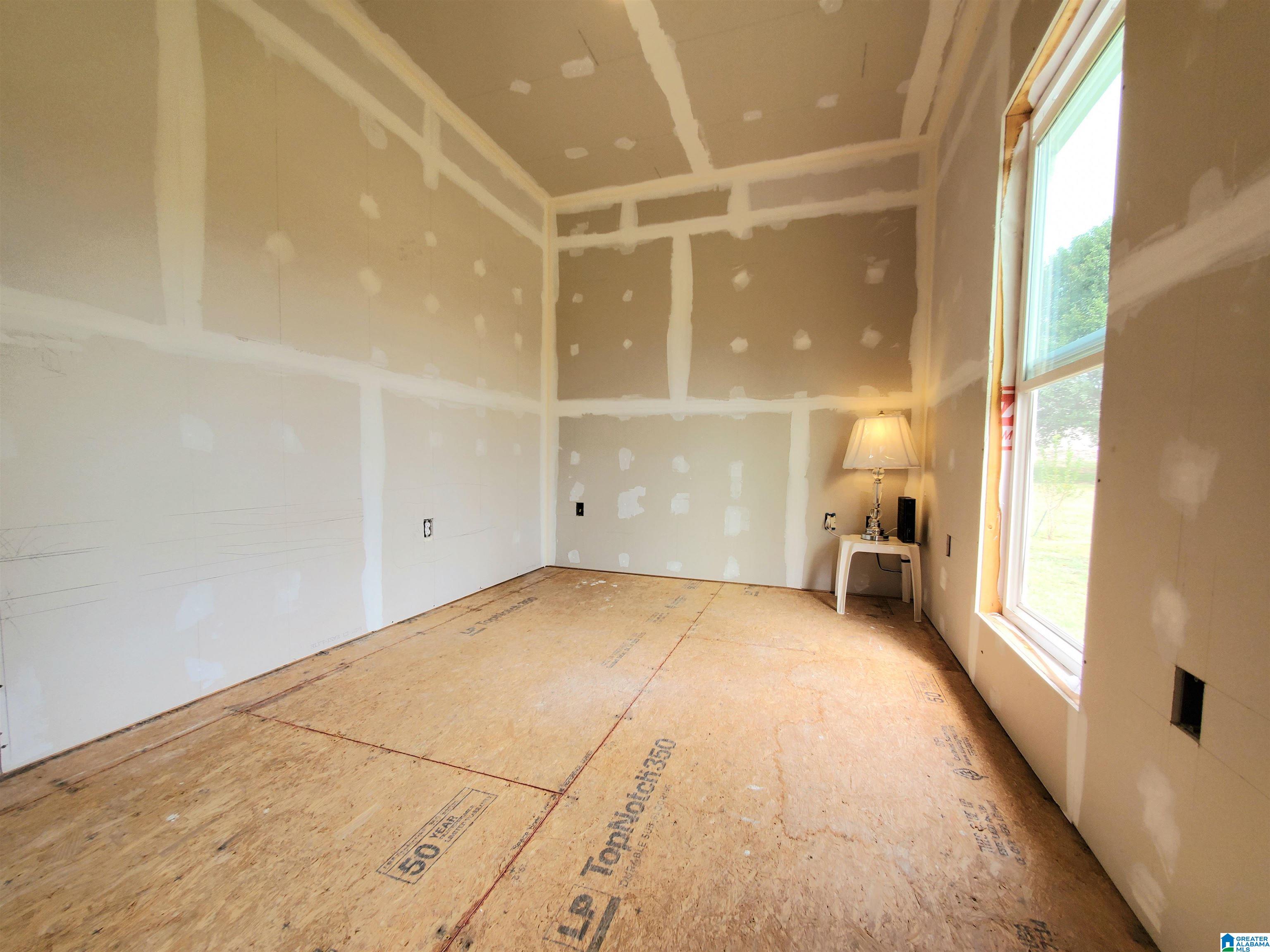 622 Rocky Hollow Road Jacksonville, AL 36265 - Photo 17 of 40