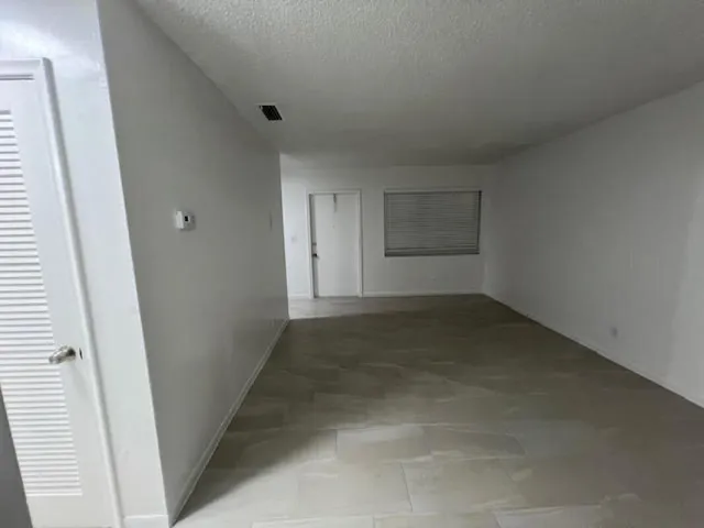 $1,895 | 1200 South Broadway, Unit 209, Lantana, FL 33462