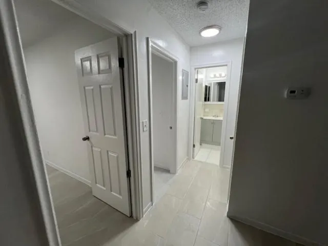 $1,895 | 1200 South Broadway, Unit 209, Lantana, FL 33462