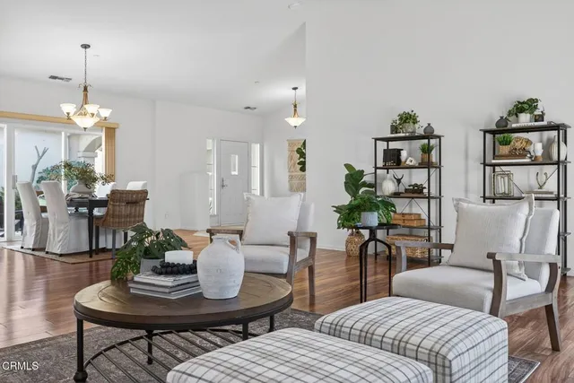 $1,395,000 | 341 Roosevelt Avenue, Ventura, CA 93003